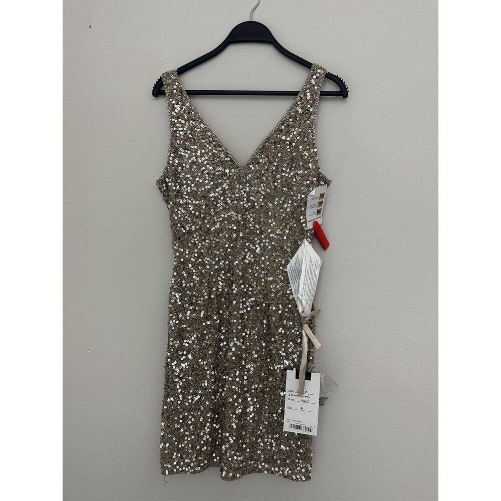 New Mac Duggal Gold Nude Sequined Sleeveless Mini V Neck Dress 5201 Size 4